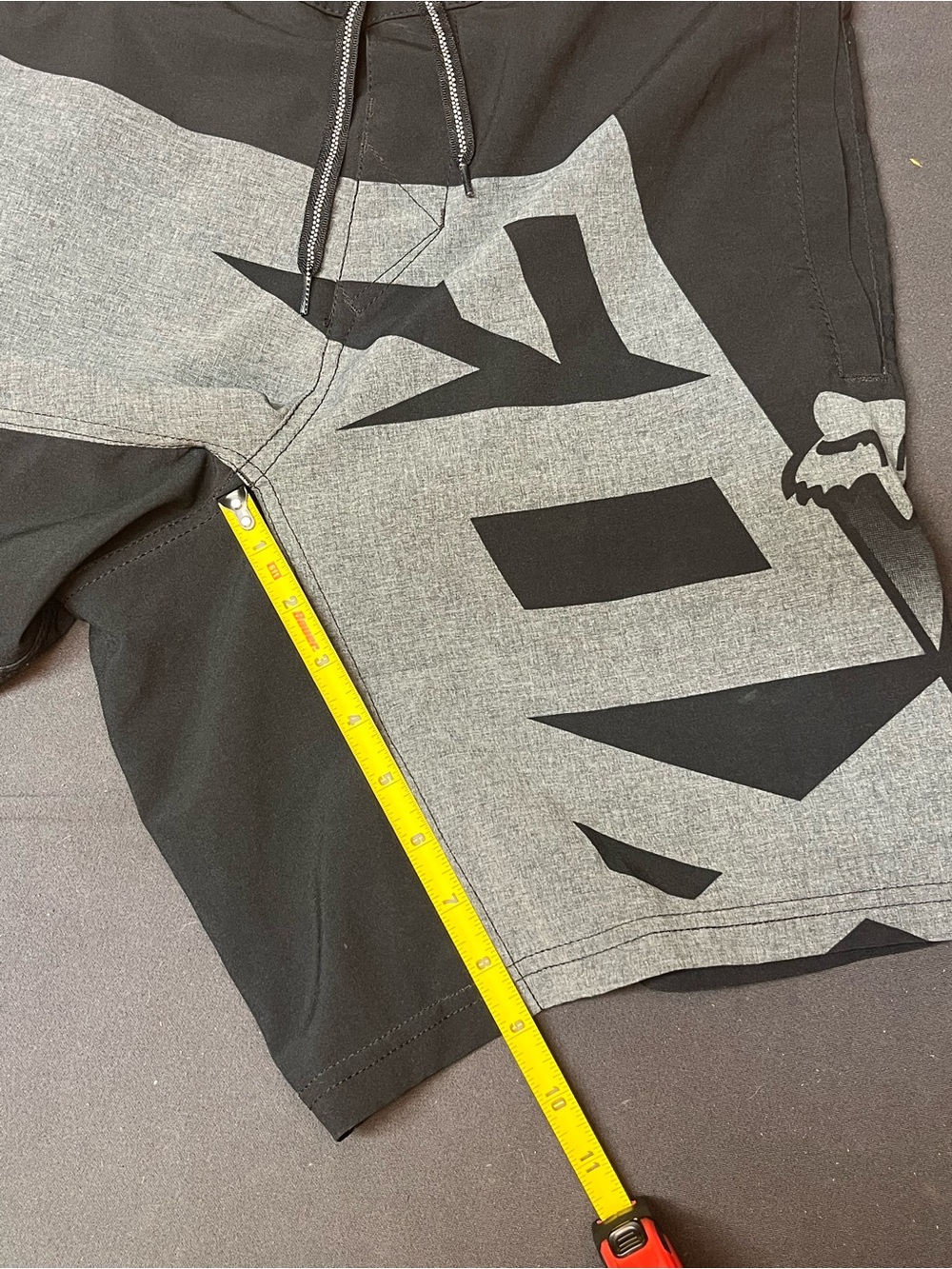 Fox Men’s Black and Gray Athletic Shorts - Picture 9 of 9